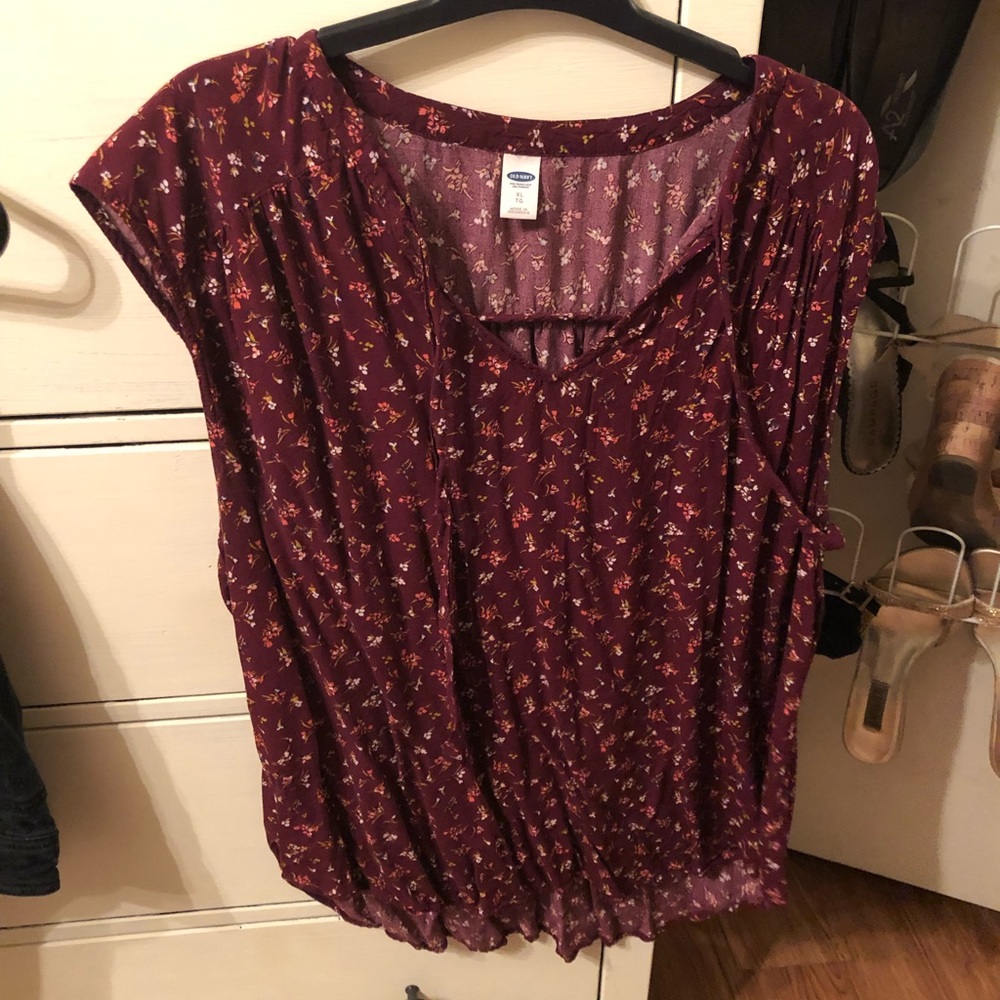 Old Navy maroon floral blouse